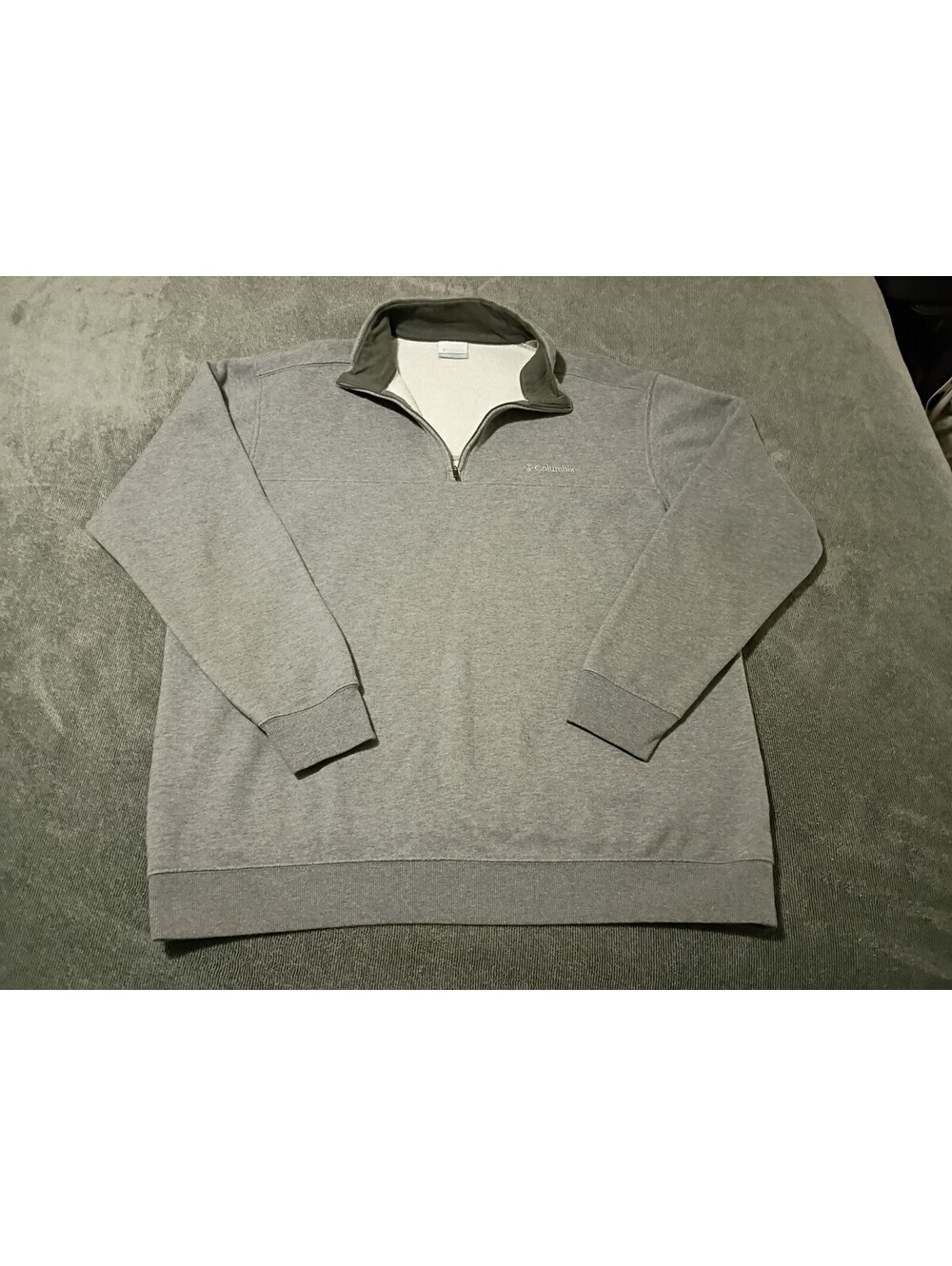 Columbia Men's Gray Quarter-Zip Pullover Sweatshirt